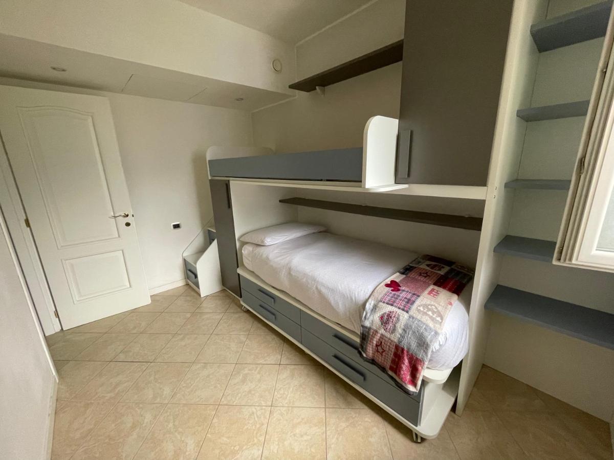 Cottage Il Cigno Con Accesso Al Lago - Como Lake Dervio Luaran gambar