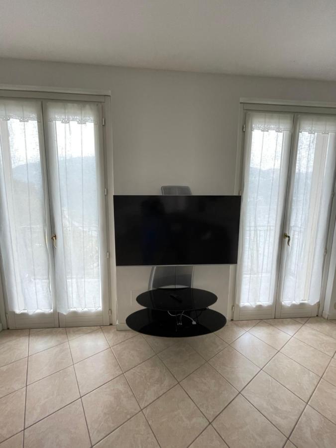 Cottage Il Cigno Con Accesso Al Lago - Como Lake Dervio Luaran gambar