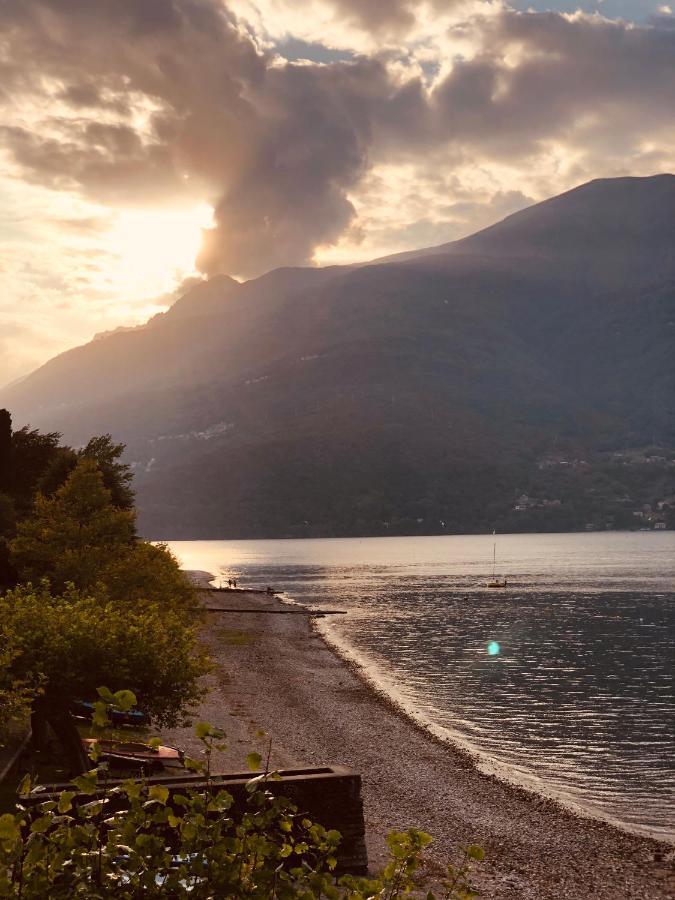 Cottage Il Cigno Con Accesso Al Lago - Como Lake Dervio Luaran gambar